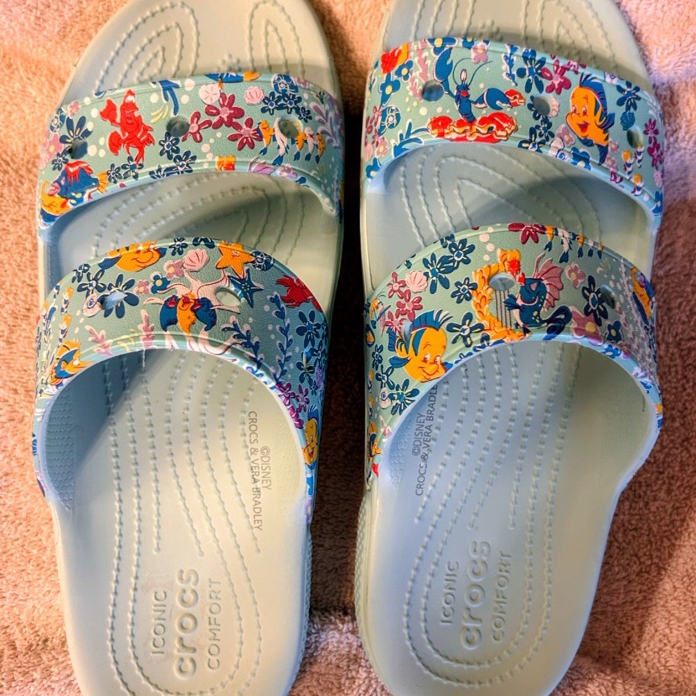 Crocs Disney Little Mermaid slide Sandals Aqua
Women’s Size 9 - Picture 2 of 5